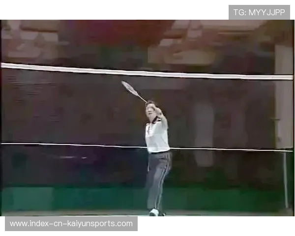 羽毛球假动作逼对手失误：技巧与心理的双重较量