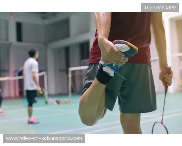 羽毛球发球假动作太迷惑，提升你的战术层次轻松取胜