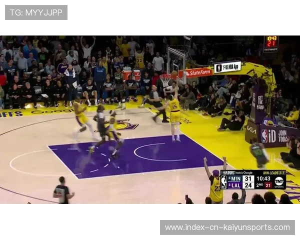 NBA抢断后快下暴扣：一场视觉盛宴，篮球的极限挑战