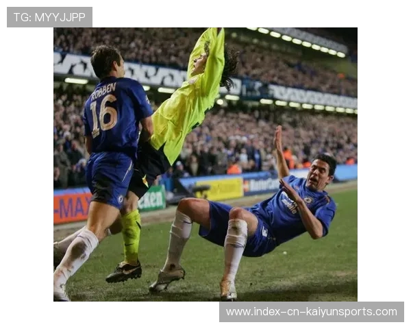 拉菲尼亚倒钩破网巴萨胜券在握